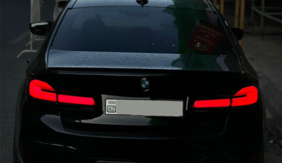 2021 BMW 530