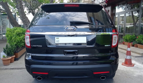 2016 Ford Explorer