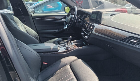 2022 BMW 530