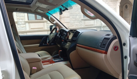 2015 Toyota Land Cruiser