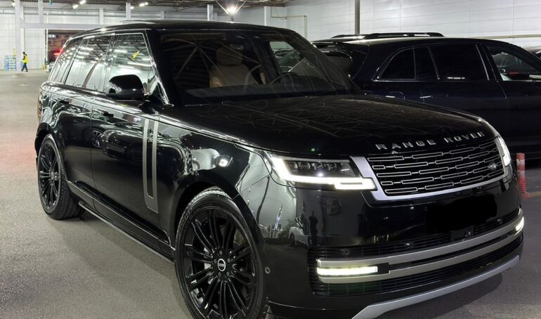 2024 Land Rover Range Rover Vogue