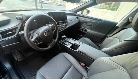 2023 Lexus ES200