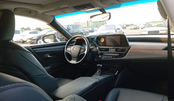 2023 Lexus ES200